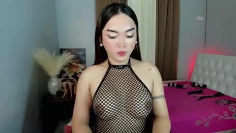 Snapshot of sweet_marie21 chatting on 04.25.26 sweet_marie21 online show from 04.25.26