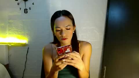 Snapshot of sweet_marry143 chatting on 09.12.25 marry online show from 09.12.25