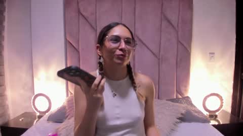 Snapshot of sweet_meelody chatting on 09.27.25 Melody online show from 09.27.25