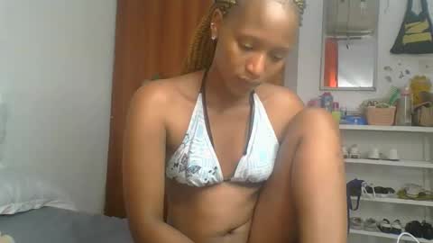 Snapshot of sweet_melod chatting on 04.29.26 Linda online show from 04.29.26