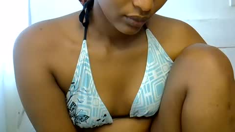 Snapshot of sweet_melod chatting on 07.14.26 Linda online show from 07.14.26