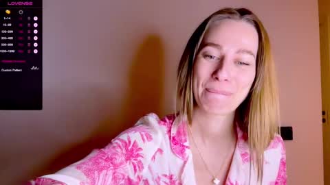 Mia online show from 03.02.25