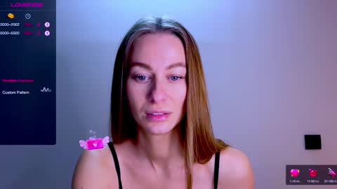 Mia online show from 09.28.25