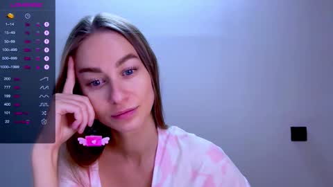 Mia online show from 11.02.25