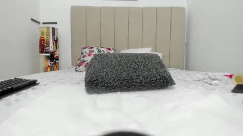 Snapshot of sweet_milky_ chatting on 03.10.25 sweet_milky_ online show from 03.10.25