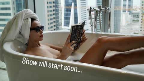 Snapshot of sweet_moan chatting on 10.14.25 Dana online show from 10.14.25