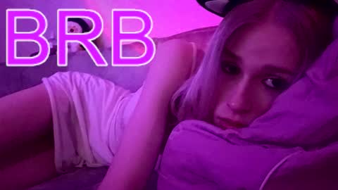 sweet_mol1y online show from 10.19.25