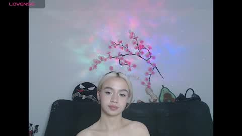 Snapshot of sweet_molly420 chatting on 06.18.26 sweet molly420 online show from 06.18.26