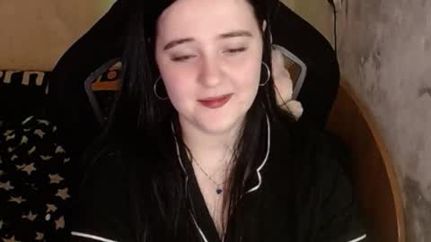 Snapshot of sweet_my_dream chatting on 12.18.25 sweet_my_dream online show from 12.18.25