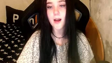 Snapshot of sweet_my_dream chatting on 02.11.26 sweet_my_dream online show from 02.11.26