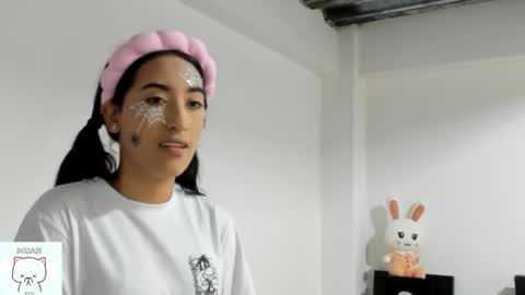 Nhaomy online show from 10.31.25