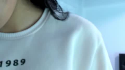 Nhaomy online show from 11.05.25