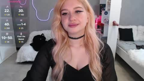Snapshot of sweet_nicole_333 chatting on 07.31.26 sweet_nicole_333 online show from 07.31.26