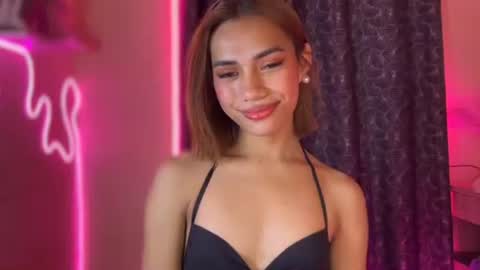 Snapshot of sweet_nikki03 chatting on 10.07.25 sweet_nikki03 online show from 10.07.25