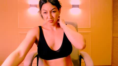 Snapshot of sweet_of_venus chatting on 10.14.25 My name is Catalina. Please say hello I like to chat with you. If you have requests please use tip online show from 10.14.25
