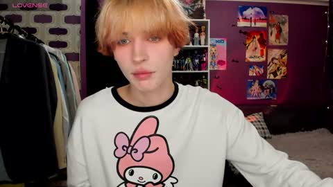 Snapshot of sweet_peach__ chatting on 07.03.26 kira online show from 07.03.26