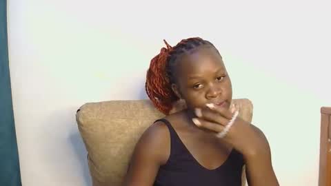 Snapshot of sweet_peachiee chatting on 05.16.26 sweet peachy online show from 05.16.26