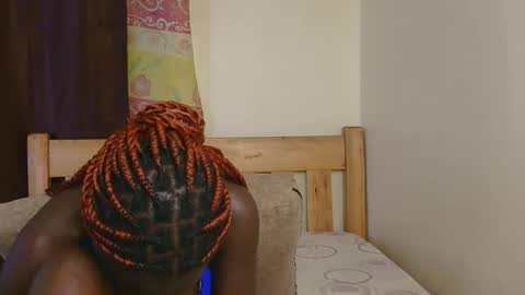 Snapshot of sweet_peachiee chatting on 05.27.26 sweet peachy online show from 05.27.26