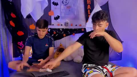 Snapshot of sweet_petter chatting on 11.04.25 Petter online show from 11.04.25