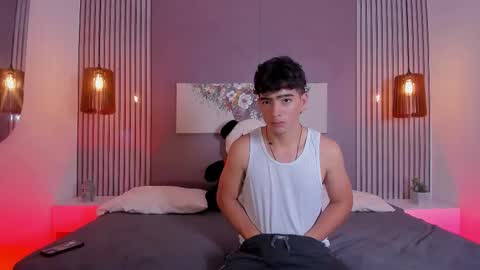 Snapshot of sweet_petter chatting on 11.16.25 Petter online show from 11.16.25