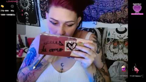 Snapshot of sweet_poison_666 chatting on 07.23.26 sweet_poison_666 online show from 07.23.26