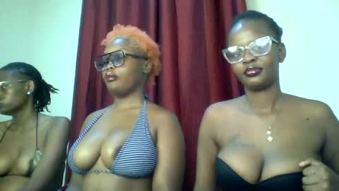 Snapshot of sweet_rayana_ chatting on 06.30.26 sweet rayana online show from 06.30.26