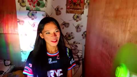 Snapshot of sweet_sexyzhiennexxx chatting on 11.21.25 Zhienne online show from 11.21.25