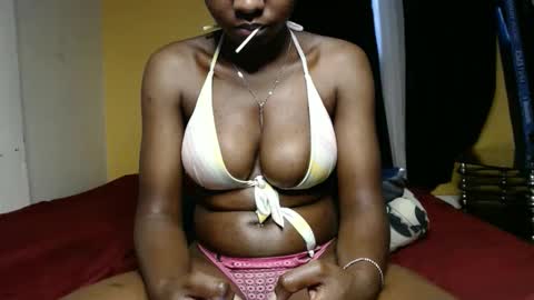 ellanah Tracie online show from 03.06.25