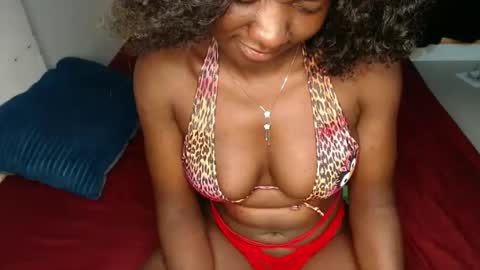 Snapshot of sweet_sherie chatting on 03.28.26 ellanah Tracie online show from 03.28.26