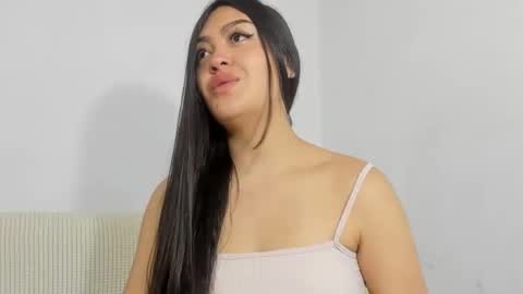 Snapshot of sweet_sophie_7 chatting on 12.10.24 sweet_sophie_7 online show from 12.10.24