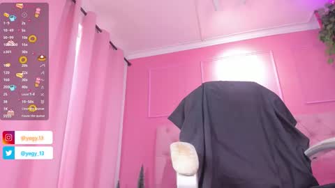 Snapshot of sweet_starxx chatting on 11.15.25 Yeileen online show from 11.15.25