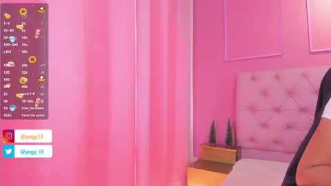 Snapshot of sweet_starxx chatting on 11.29.25 Yeileen online show from 11.29.25