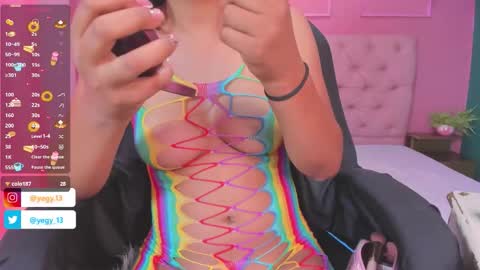 Snapshot of sweet_starxx chatting on 12.16.25 Yeileen online show from 12.16.25