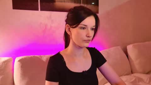 Snapshot of sweet_strawber_ chatting on 10.02.25 sweet_strawber_ online show from 10.02.25