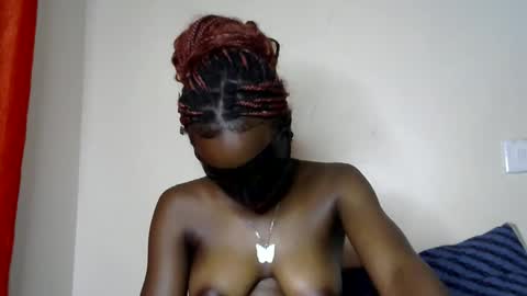 sweet_strawberina online show from 04.09.26