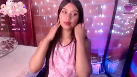 Snapshot of sweet_susy999 chatting on 02.11.25 susy 222 online show from 02.11.25