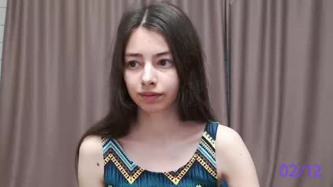 Snapshot of sweet_sweet_angel chatting on 12.02.24 Angel online show from 12.02.24