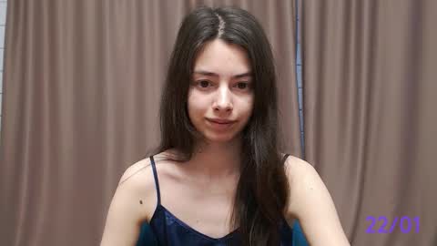 Snapshot of sweet_sweet_angel chatting on 01.22.25 Angel online show from 01.22.25
