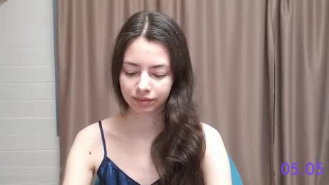 Snapshot of sweet_sweet_angel chatting on 05.05.26 Angel online show from 05.05.26