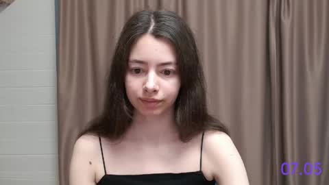 Snapshot of sweet_sweet_angel chatting on 05.07.26 Angel online show from 05.07.26
