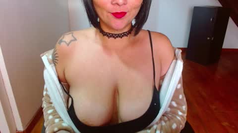 Snapshot of sweet_tammyy chatting on 02.21.25 tammy IG stammy 36 online show from 02.21.25