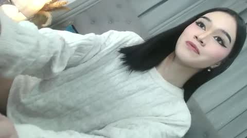 Snapshot of sweet_tatiana28 chatting on 05.17.26 sweet_tatiana28 online show from 05.17.26