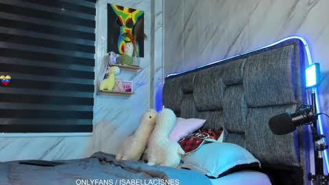 Isabella online show from 01.10.25