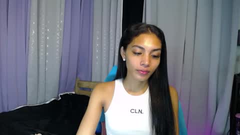 Snapshot of sweet_trishaxx chatting on 02.28.25 Trisha online show from 02.28.25
