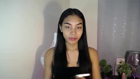 Snapshot of sweet_trishaxx chatting on 11.15.25 Trisha online show from 11.15.25