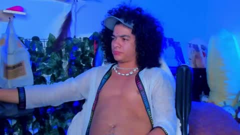 Steven independent model online show from 01.18.25