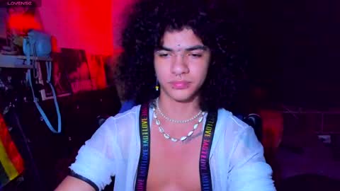 Steven independent model online show from 02.10.25