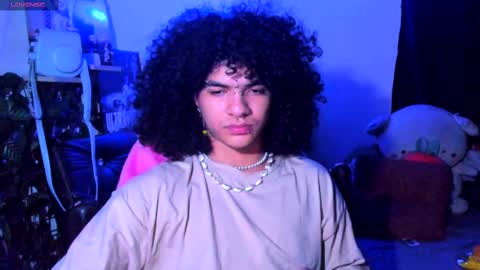 Steven independent model online show from 02.25.25