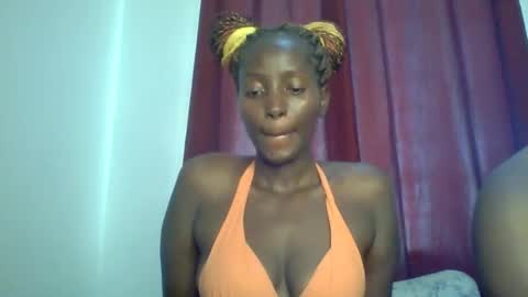 Snapshot of sweet_zuri3 chatting on 03.01.25 zuri online show from 03.01.25