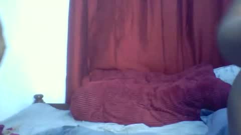 Snapshot of sweet_zuri3 chatting on 03.04.25 zuri online show from 03.04.25
